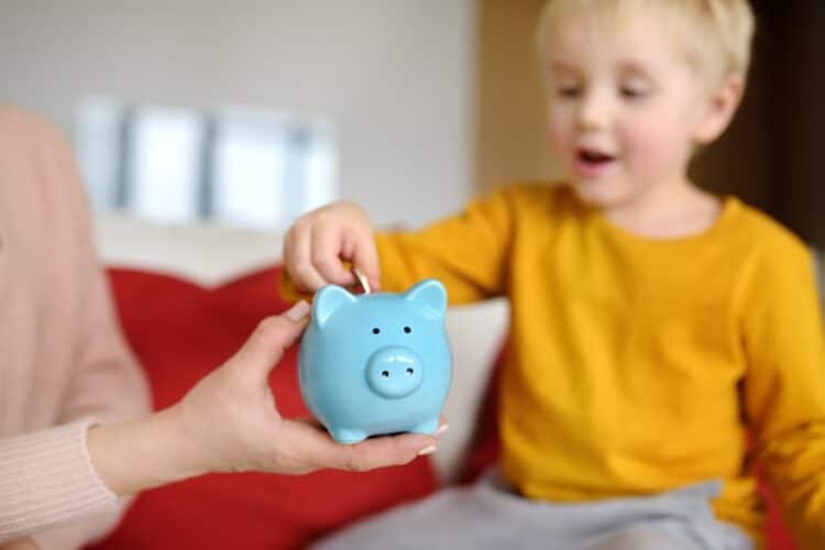 Apprentissage de l'argent par un enfant